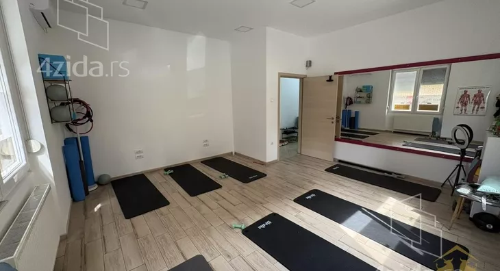 Poslovni prostor | 4zida