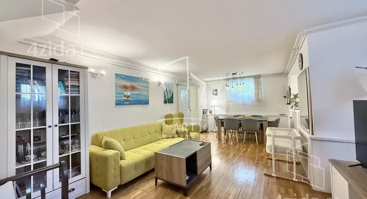 Petosoban stan | 4zida