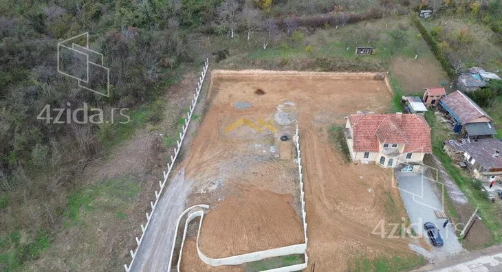 Građevinsko zemljište | 4zida