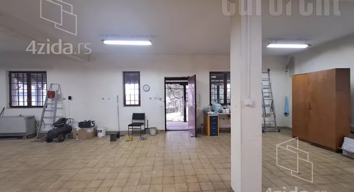 Poslovni prostor | 4zida