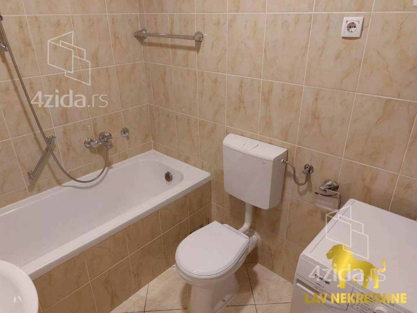 Jednoiposoban stan | 4zida