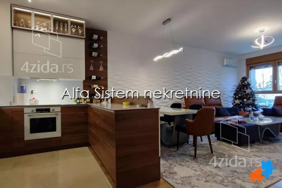 Četvorosoban stan | 4zida