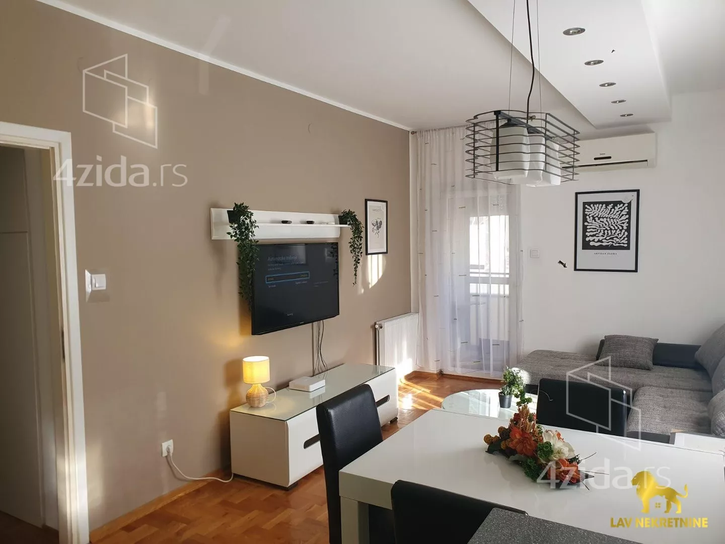 Jednoiposoban stan | 4zida