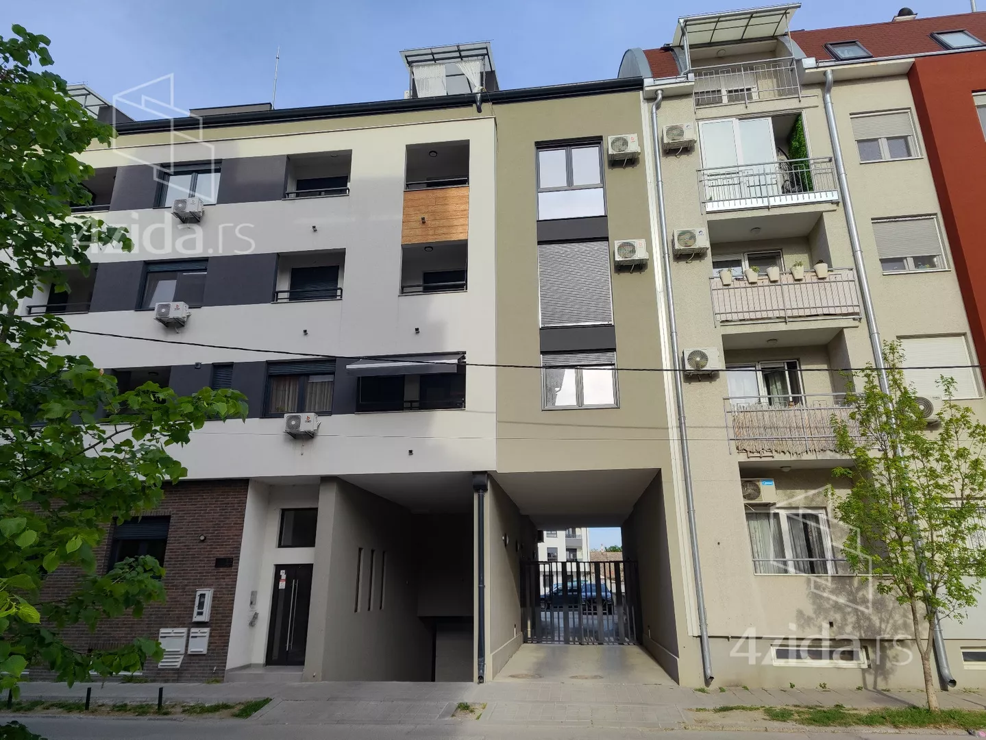 Garaža | 4zida