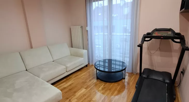 Šestosoban stan | 4zida