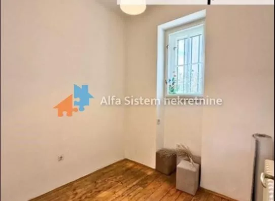 Četvoroiposoban stan | 4zida