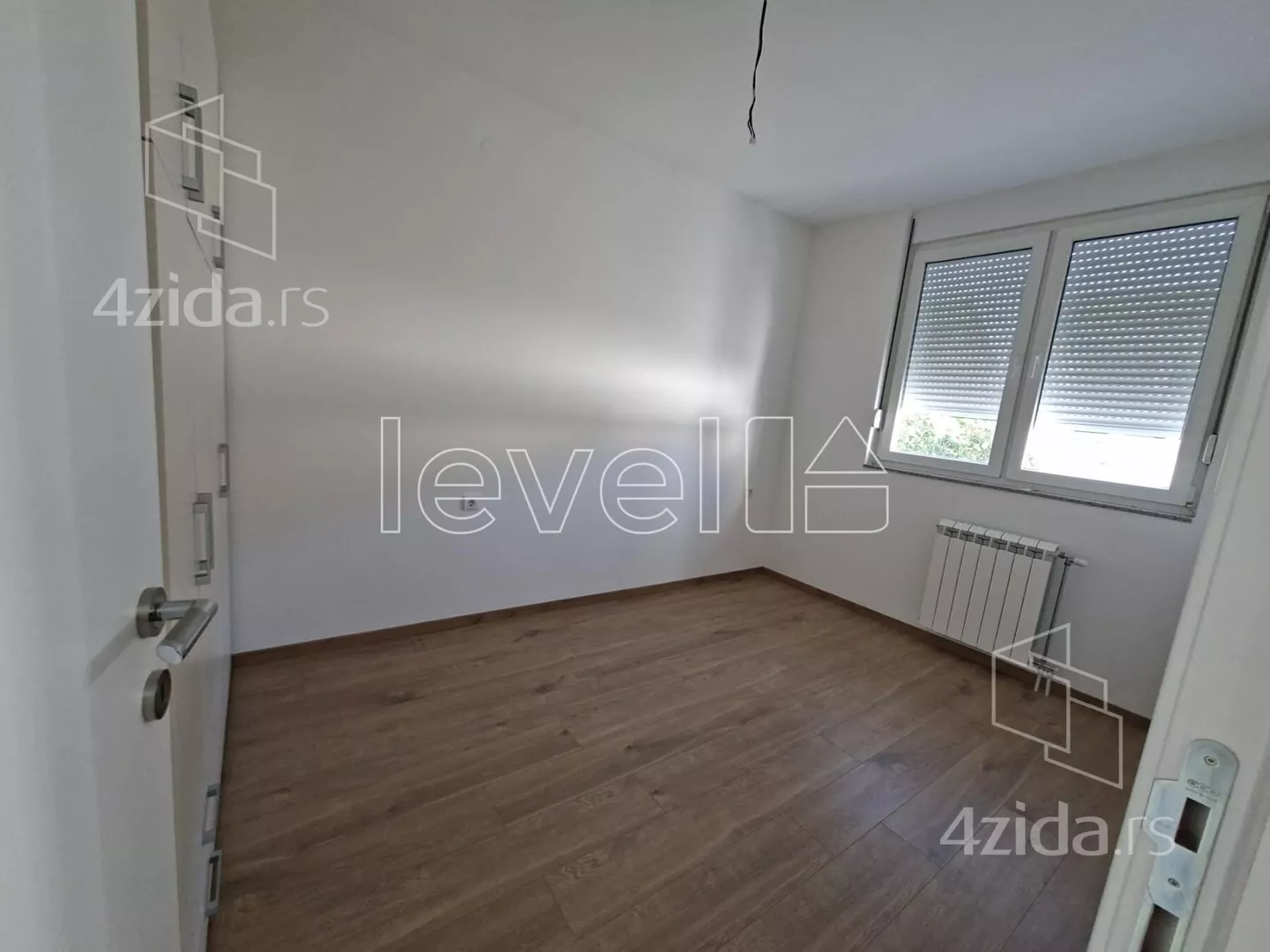 Četvoroiposoban stan | 4zida