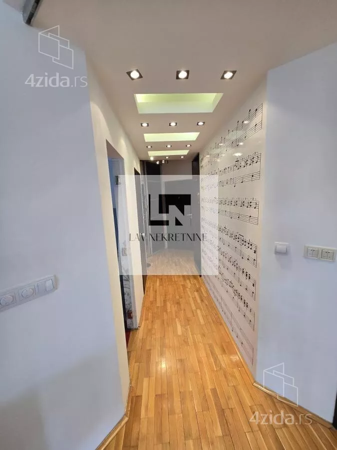 Troiposoban stan | 4zida