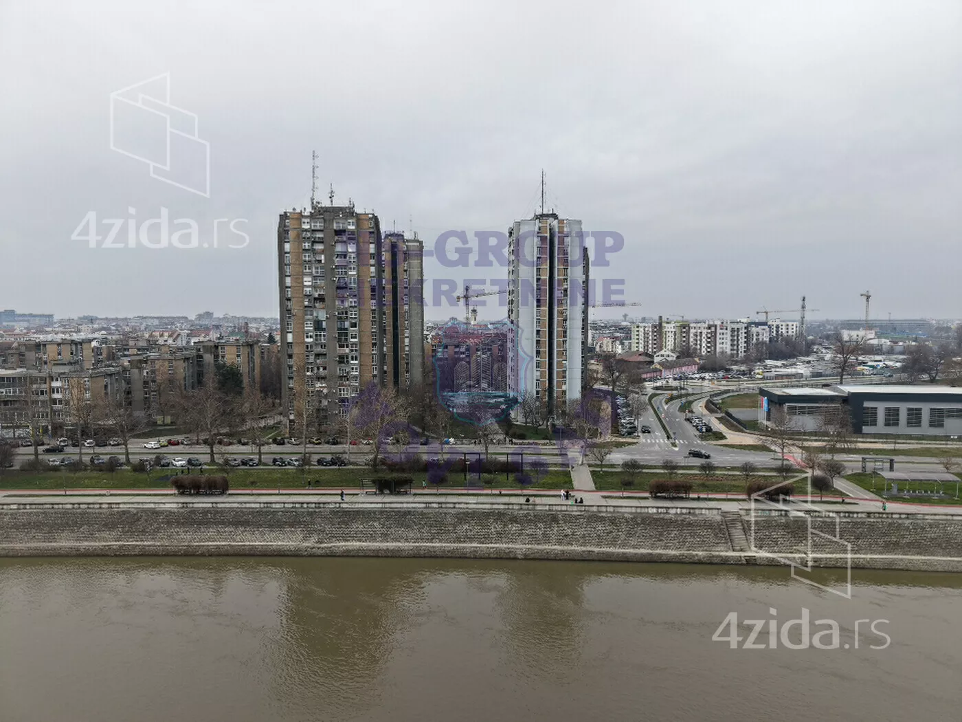 Četvorosoban stan | 4zida