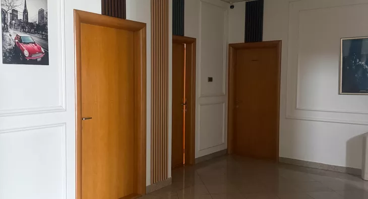 Poslovna zgrada | 4zida