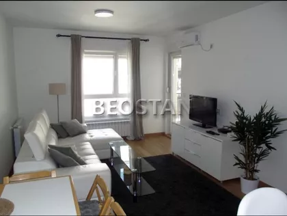 Šumadijska | 4zida.rs