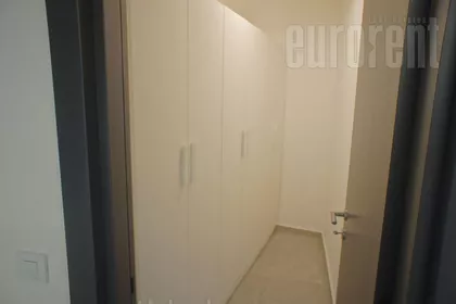 HILANDARSKA OKOLINA | 4zida.rs