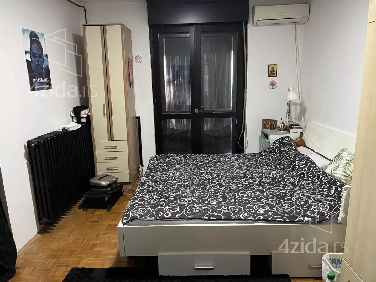 Četvoroiposoban stan | 4zida