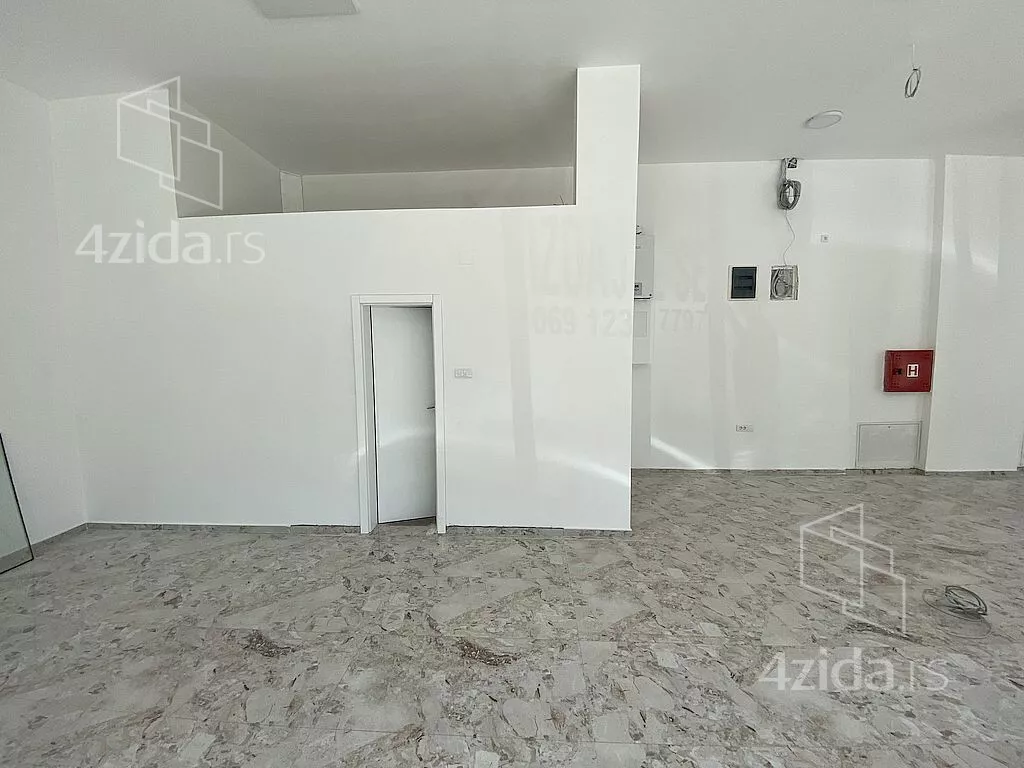 Poslovni prostor | 4zida