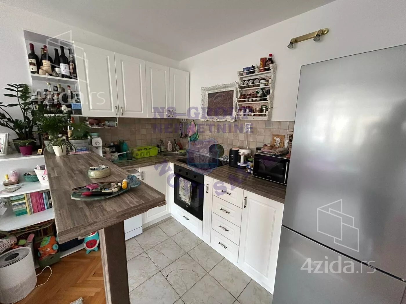 Dvoiposoban stan | 4zida