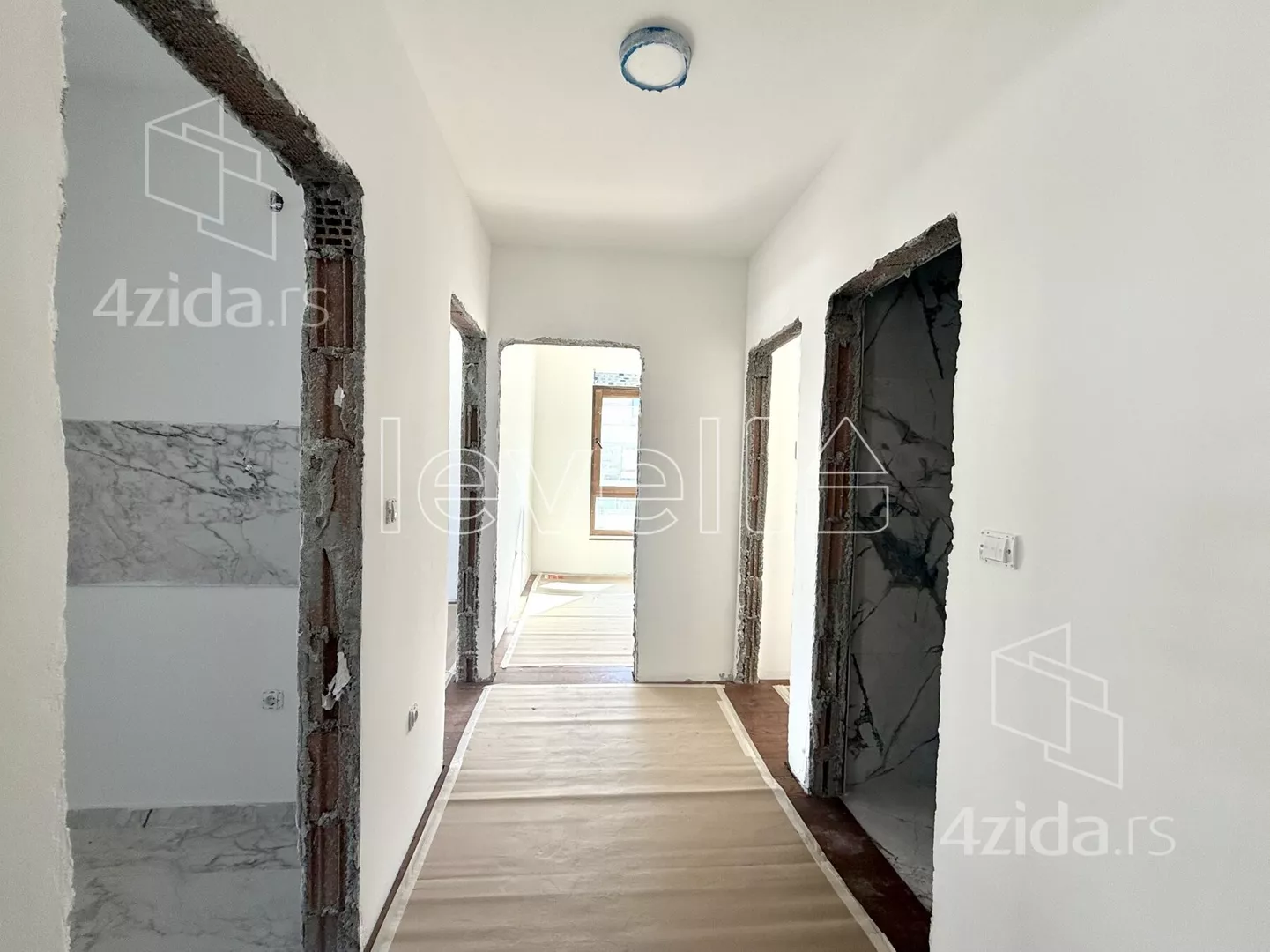 Troiposoban stan | 4zida