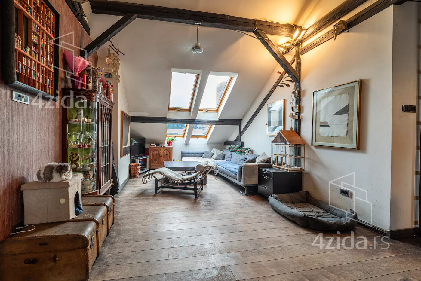 Četvoroiposoban stan | 4zida