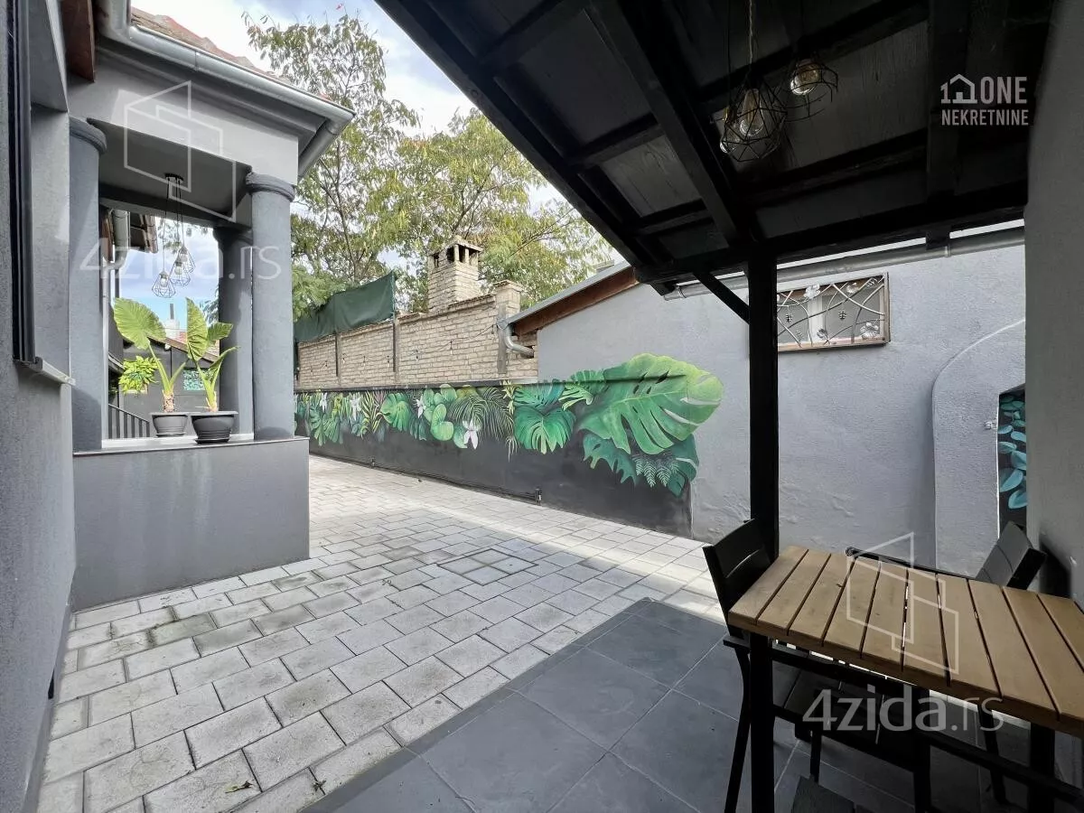 Lokal | 4zida