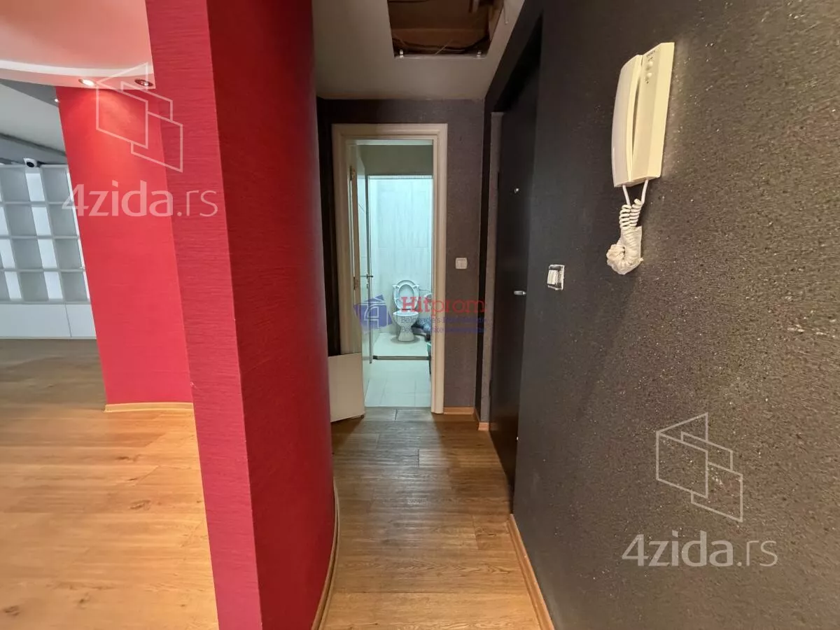 Lokal | 4zida