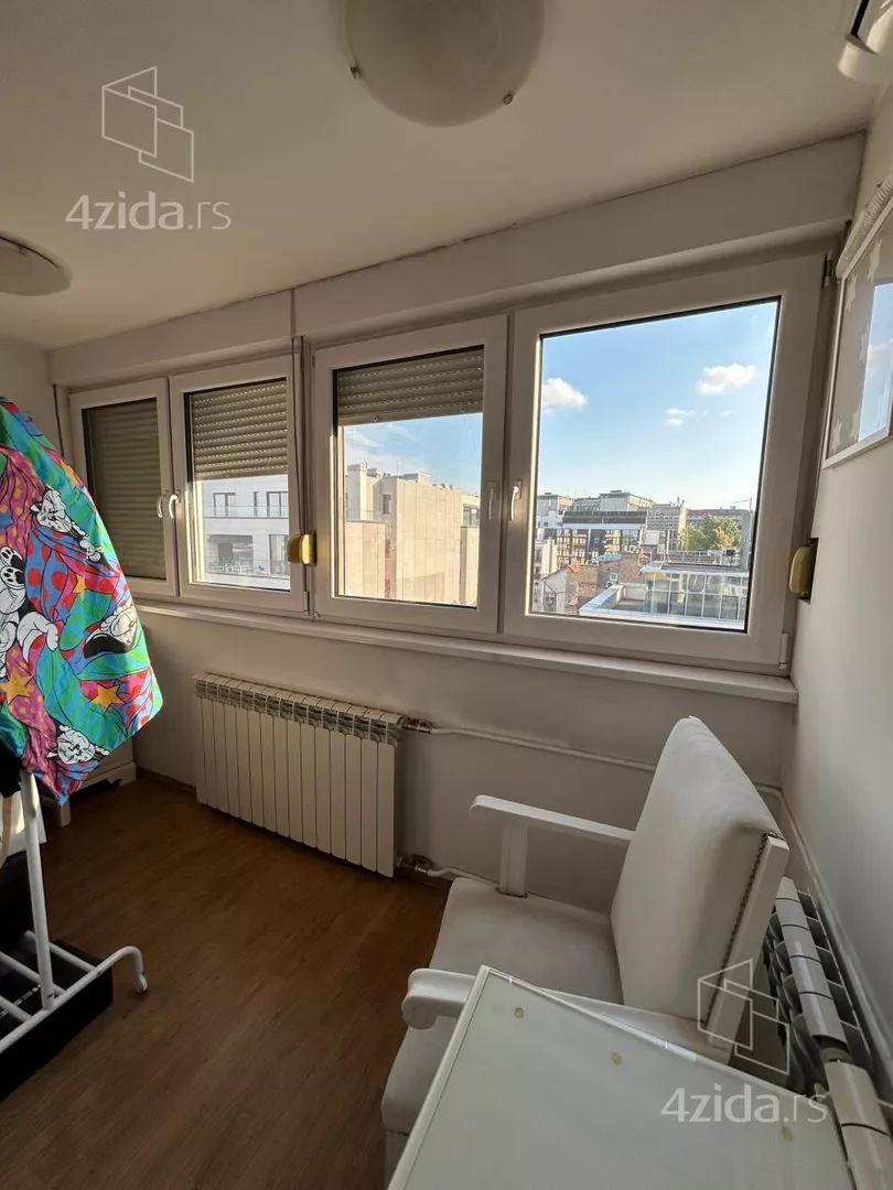 Petosoban stan | 4zida