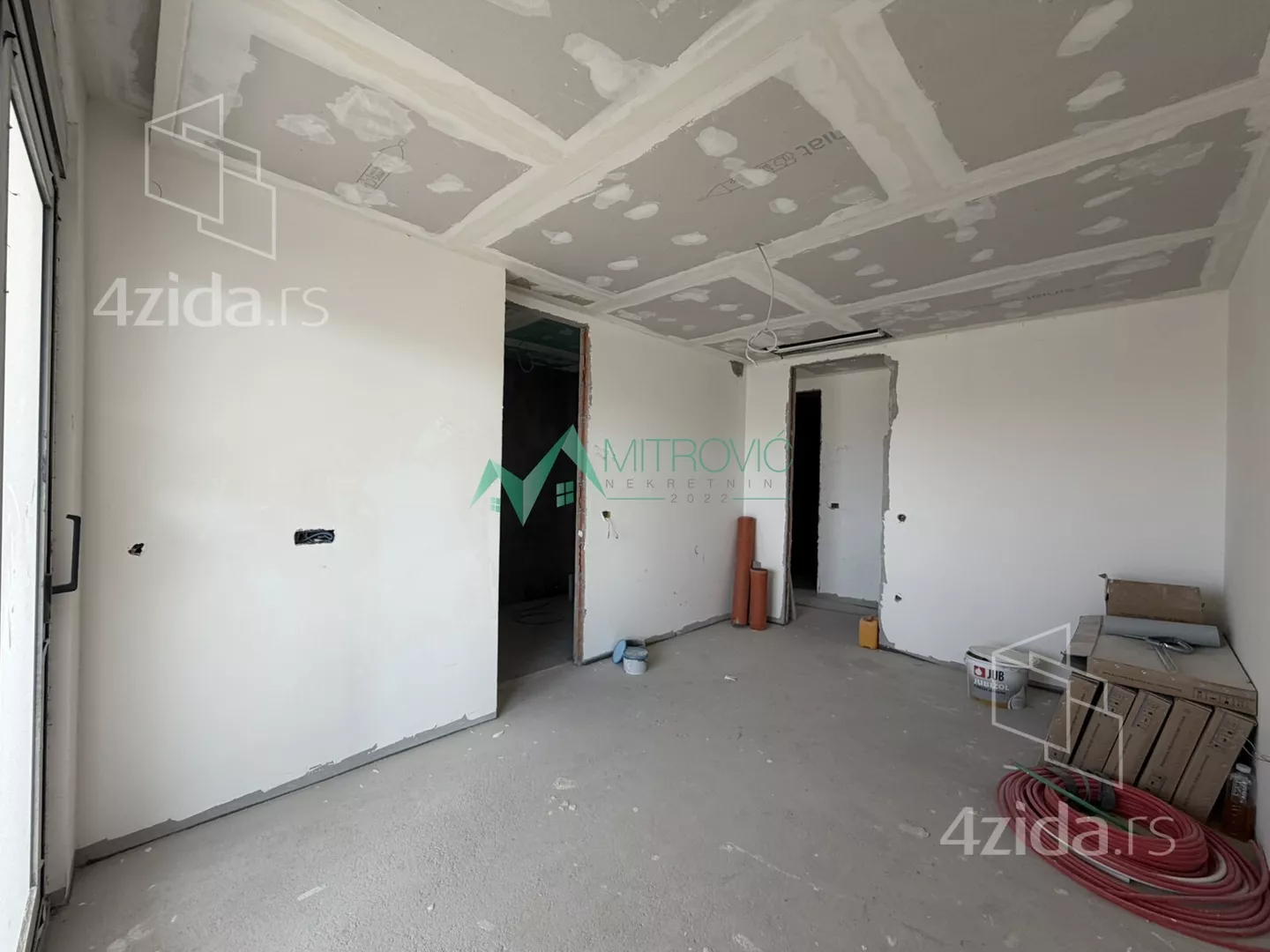 Petosoban stan | 4zida