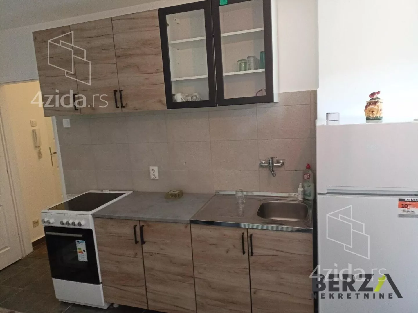 Jednoiposoban stan | 4zida