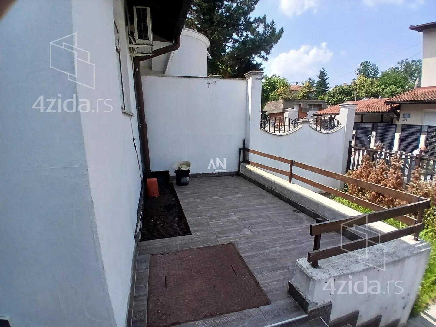 5-etažna kuća | 4zida