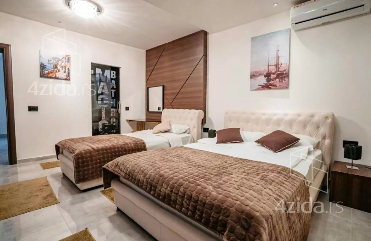 Turistički objekat | 4zida