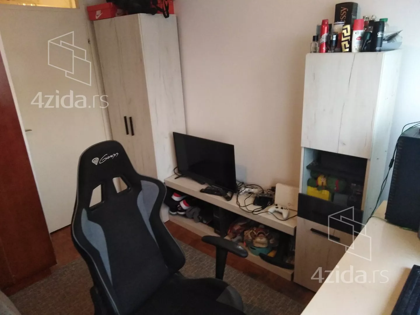 Troiposoban stan | 4zida
