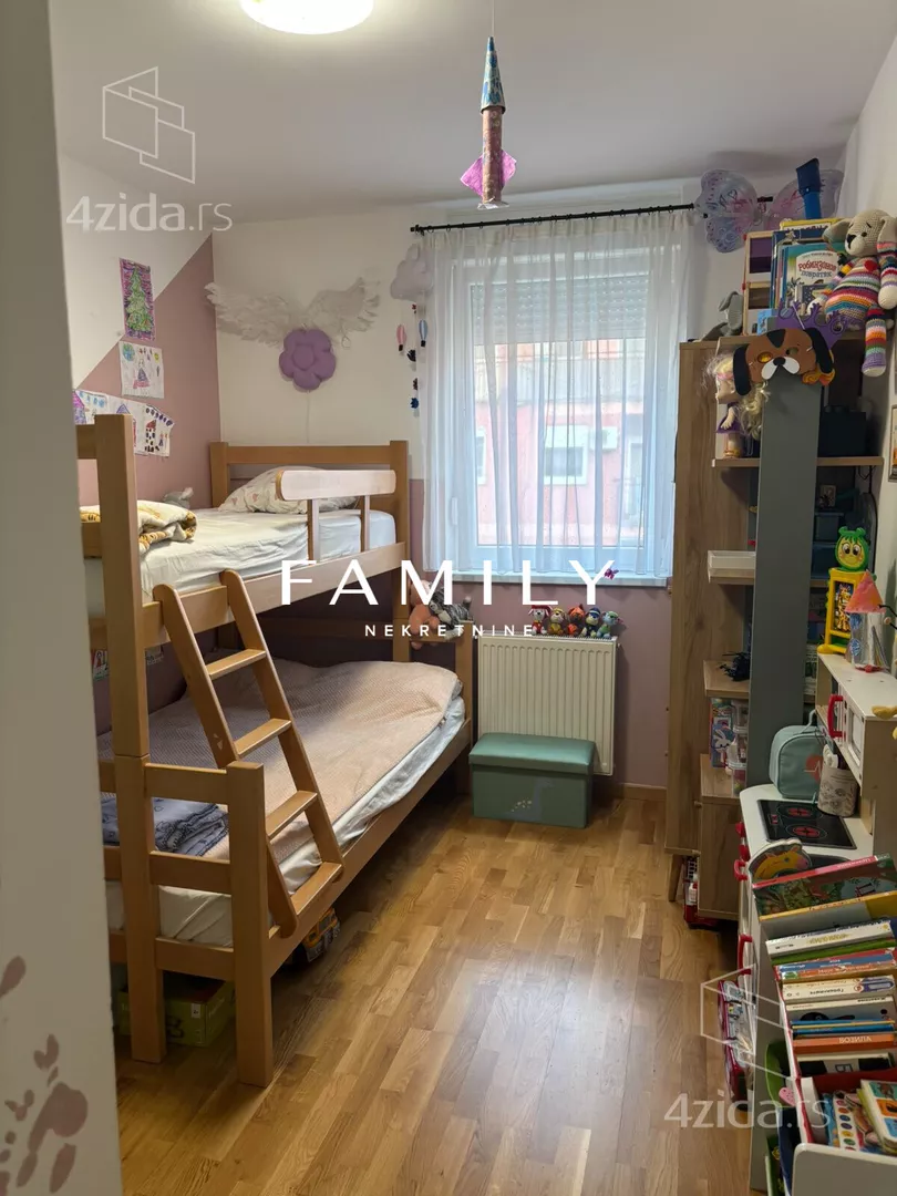 Dvoiposoban stan | 4zida