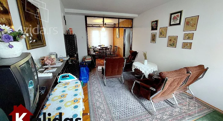 Troiposoban stan | 4zida