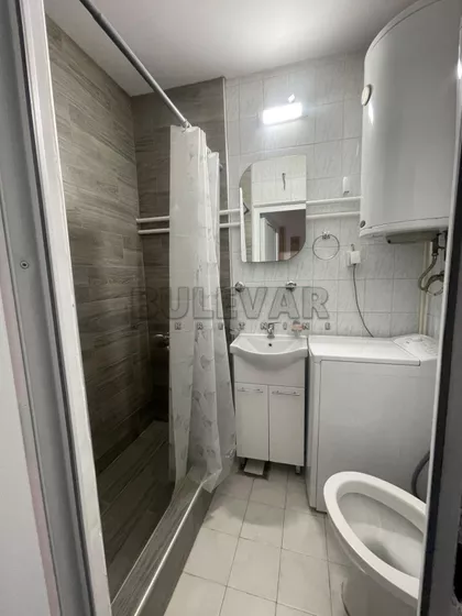 Prvomajska | 4zida.rs