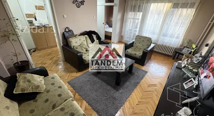 Četvoroiposoban stan | 4zida