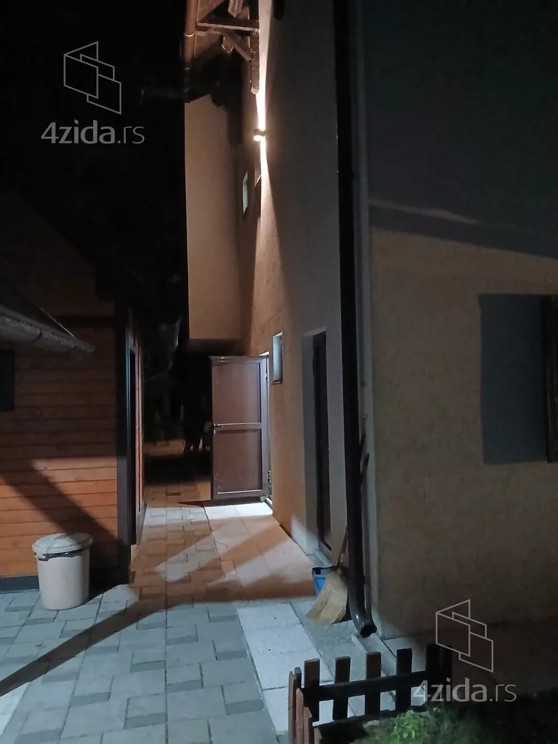 3-etažna kuća | 4zida