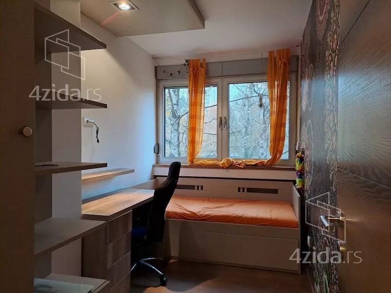 Troiposoban stan | 4zida