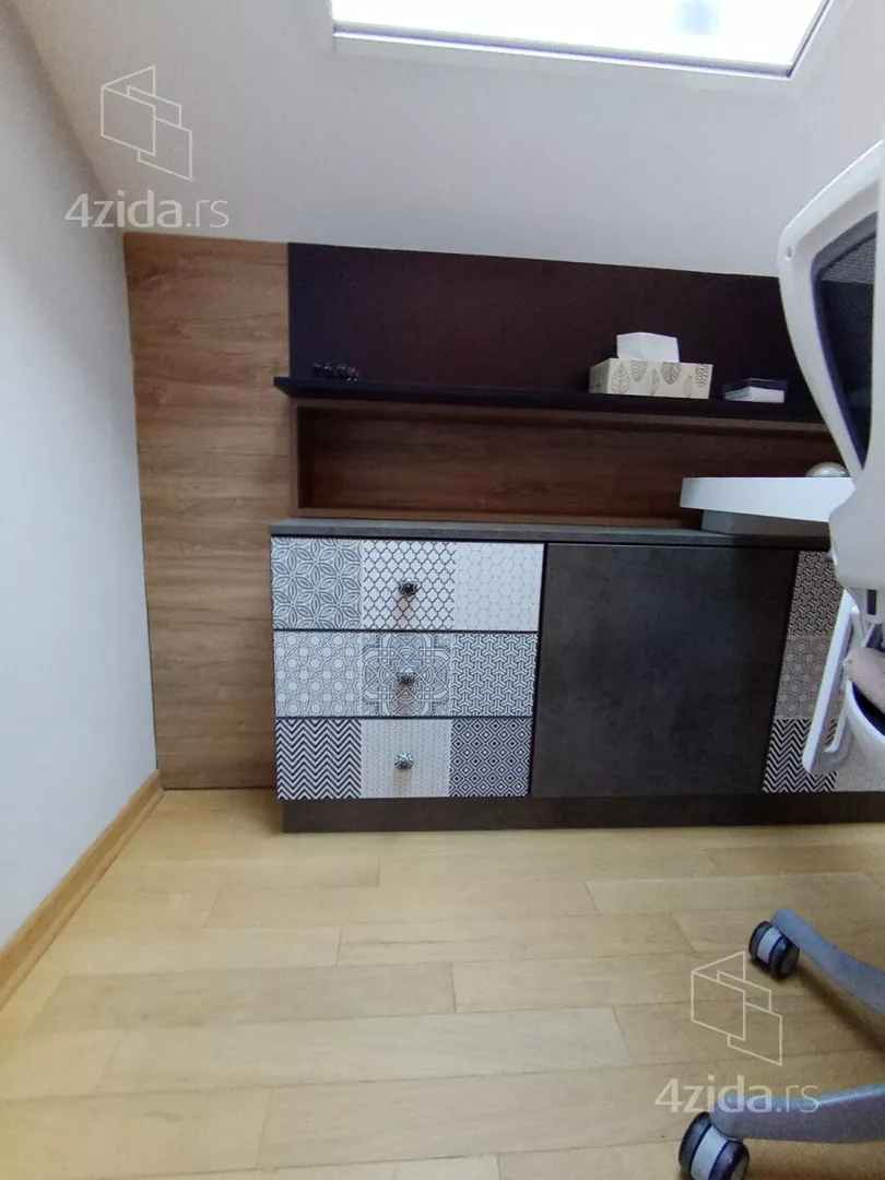 Četvoroiposoban stan | 4zida