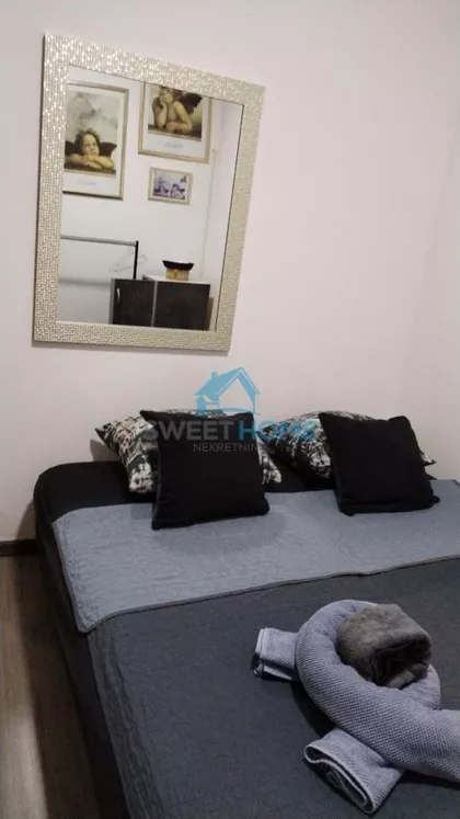 Vizantijska | 4zida.rs