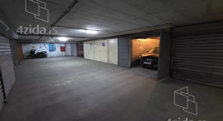 Garaža | 4zida