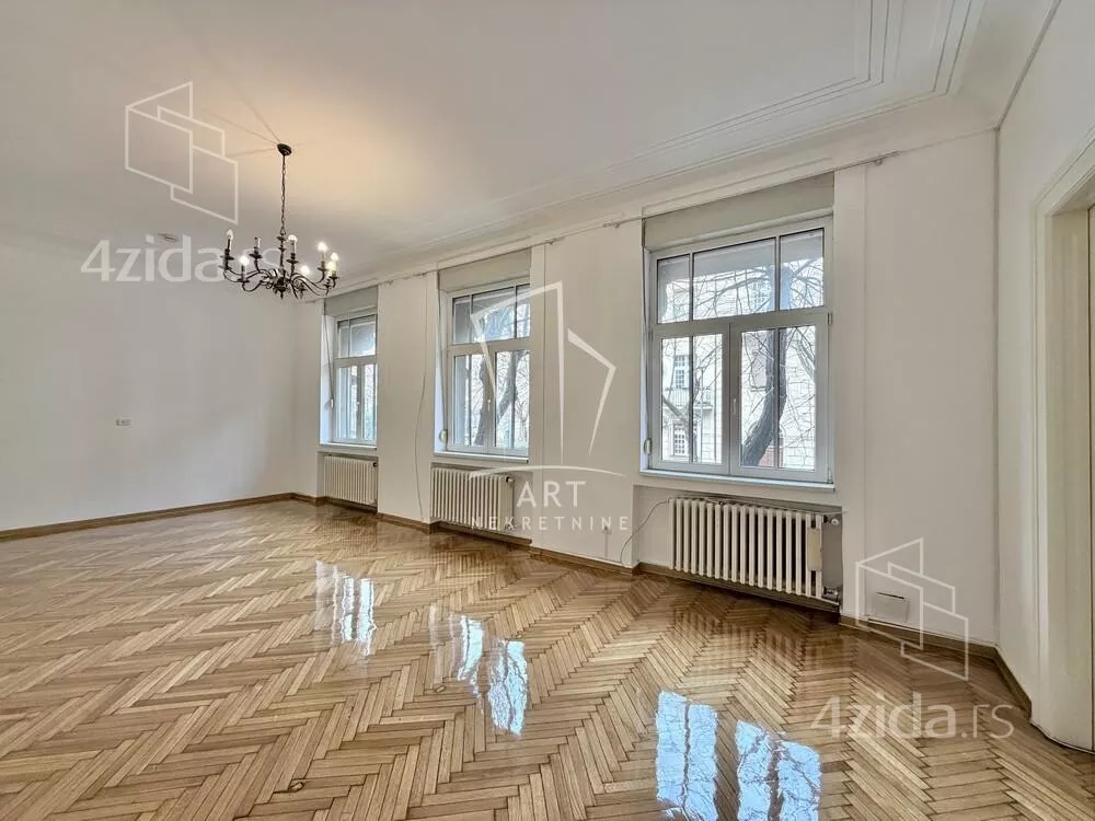 Šestosoban stan | 4zida