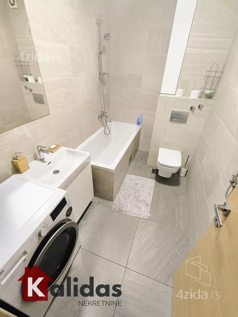 Troiposoban stan | 4zida