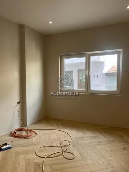 Ugrinovačka | 4zida.rs