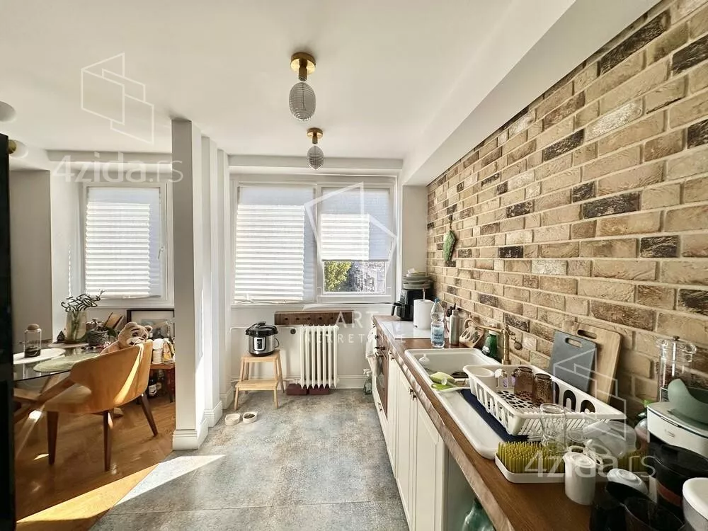 Petosoban stan | 4zida