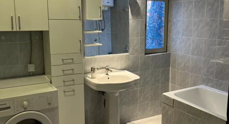 Šestosoban stan | 4zida