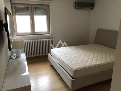 Višnjićeva | 4zida.rs