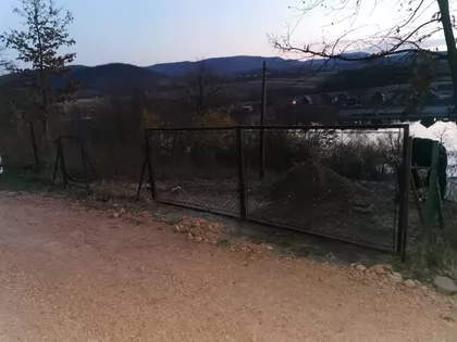 Okolne lokacije | 4zida.rs