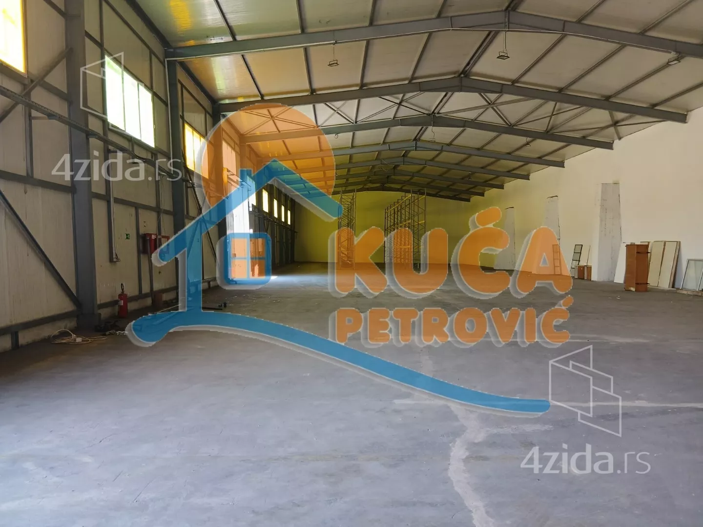 Lokal | 4zida