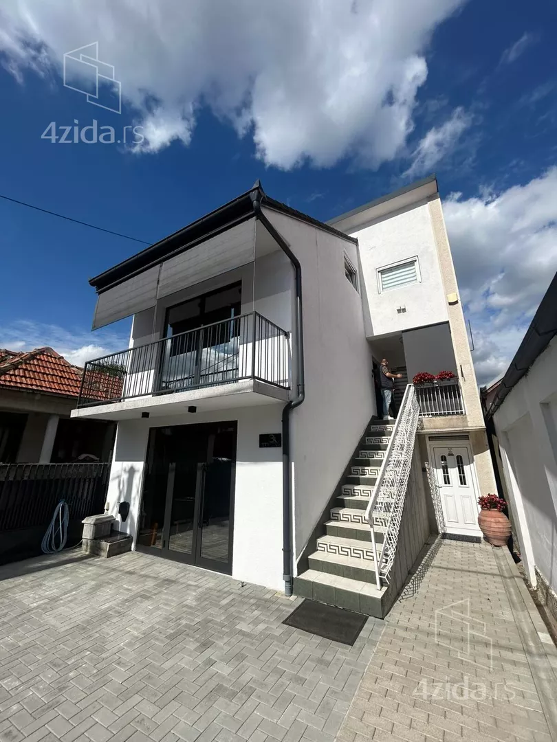 3-etažna kuća | 4zida