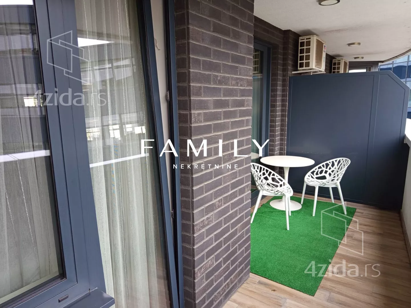 Jednoiposoban stan | 4zida