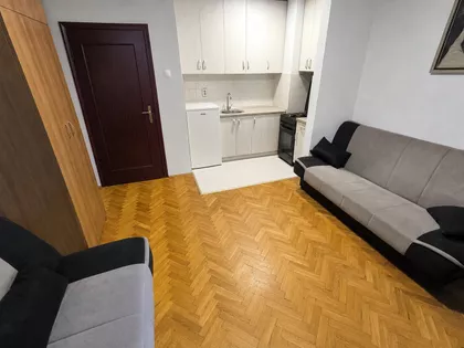 Hadži Ruvimova | 4zida.rs