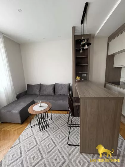 ŽELEZNIČKA | 4zida.rs